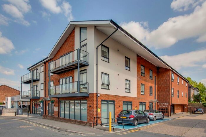 2 Bedroom Flat To Rent In Chenies Mews, Little Chalfont, HP7