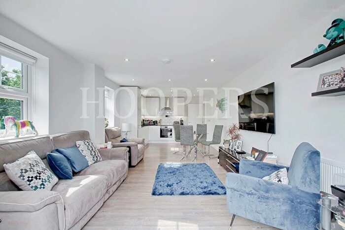 2 Bedroom Flat For Sale In Dollis Hill Lane, London, NW2
