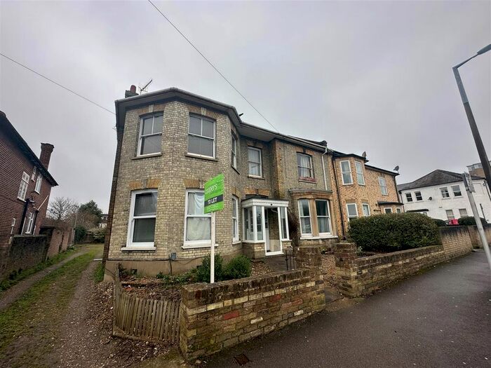 1 Bedroom Flat To Rent In St. Johns Road, Watford, WD17