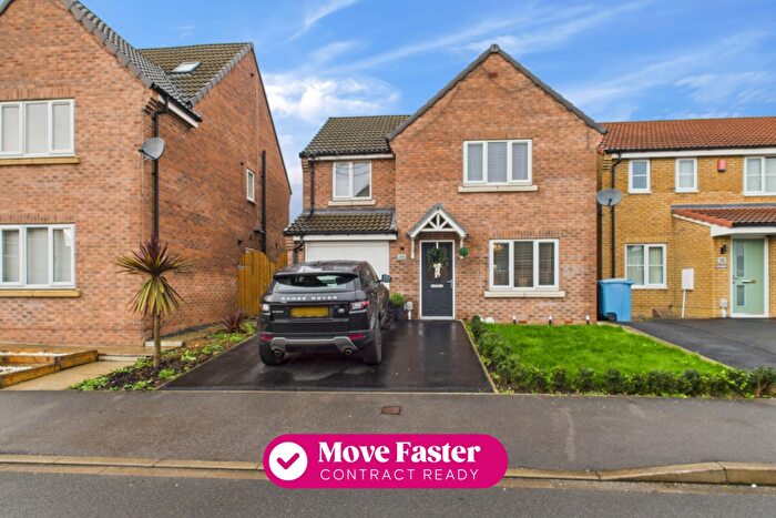 4 Bedroom Detached House For Sale In Chartwell Gardens, Kingswood, Hull, HU7