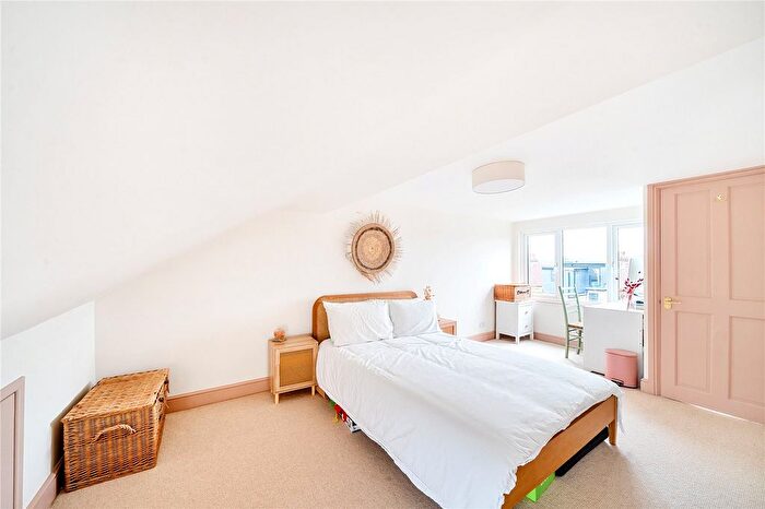 3 Bedroom Terraced House For Sale In Seaford Road, London, N15