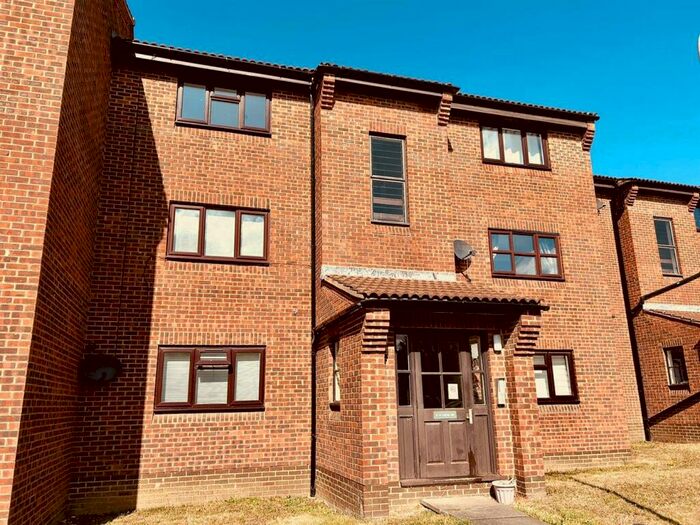 1 Bedroom Apartment To Rent In Crocus Way, Chelmsford, CM1