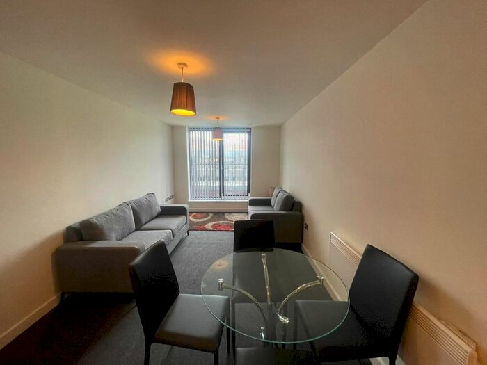 2 Bedroom Flat To Rent In George Street, Birmingham, B3