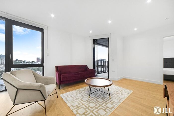 1 Bedroom Flat To Rent In Tellicherry Court, Aberfeldy Square, E14