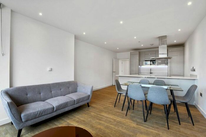 3 Bedroom Flat To Rent In Maritime Street, London, SE16
