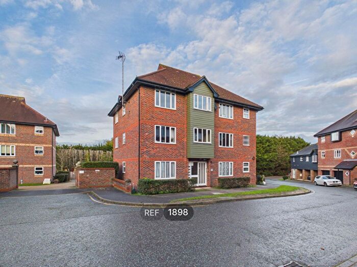 1 Bedroom Flat To Rent In Nicholsons Grove, Colchester, CO1