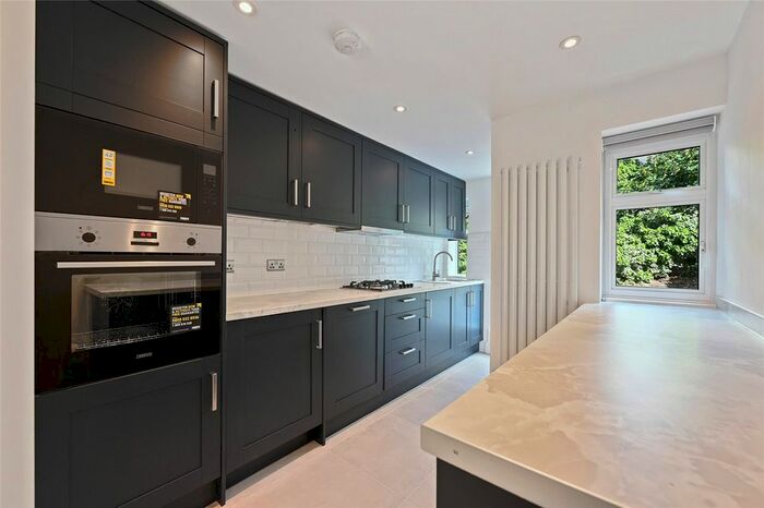 1 Bedroom Flat To Rent In Curwen Road, Hadyn Park Court, London, W12