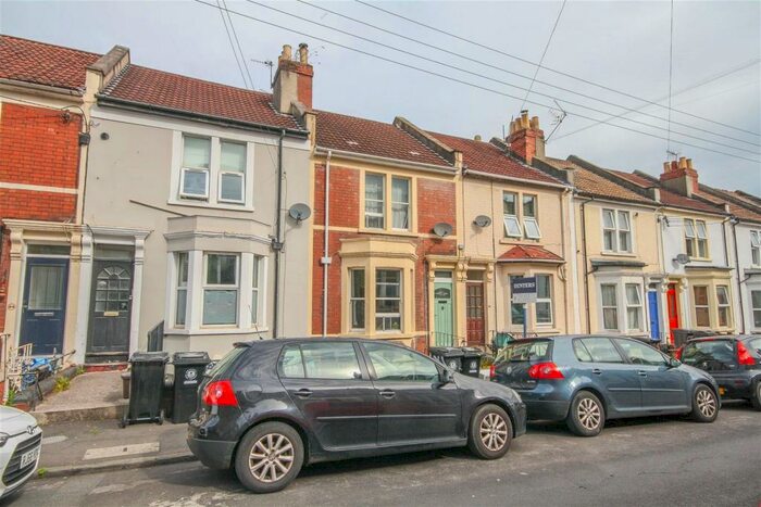 1 Bedroom Maisonette To Rent In Cotswold Road, Windmill Hill, Bristol, BS3