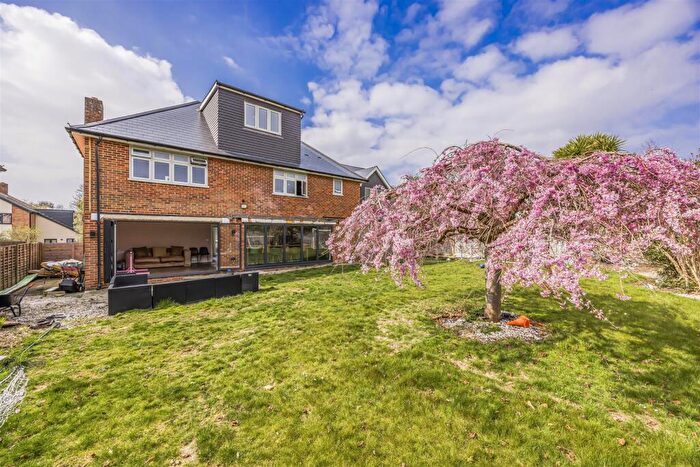 6 Bedroom Detached House For Sale In The Peak, Rowland's Castle, PO9