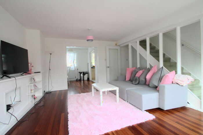 4 Bedroom Town House To Rent In Brownlow Road, CR0