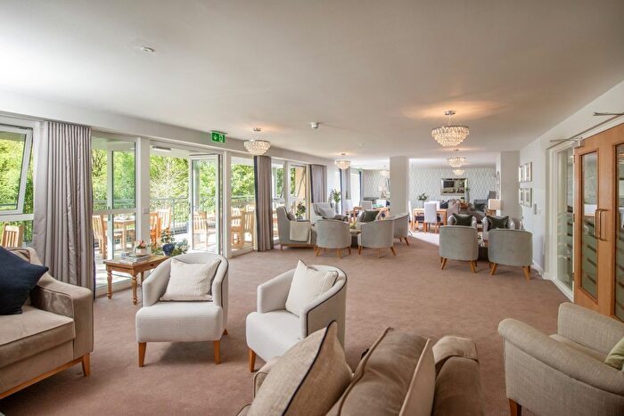 2 Bedroom Flat To Rent In Gloucester Road, Bath, BA1