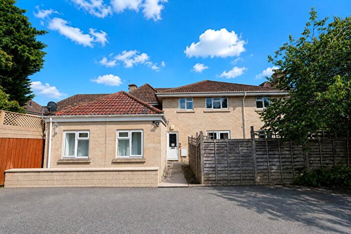 2 Bedroom Apartment For Sale In Avonfield Avenue, Bradford, BA15