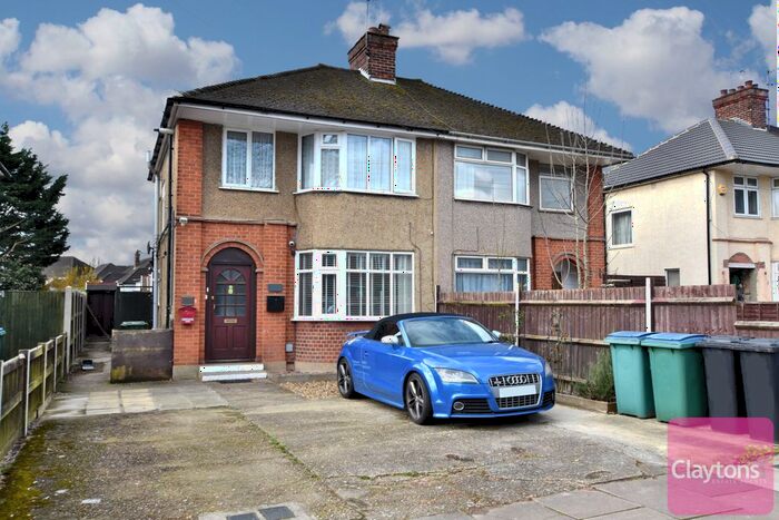 1 Bedroom Maisonette To Rent In Garston Lane, Garston, Watford, WD25