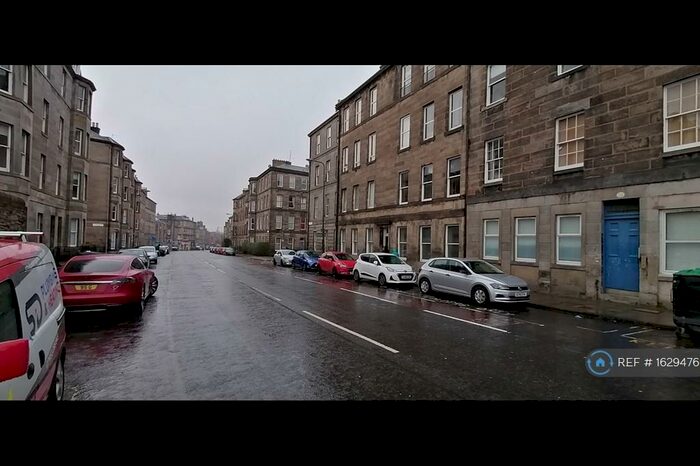 3 Bedroom Flat To Rent In East Preston Street, Edinburgh, EH8