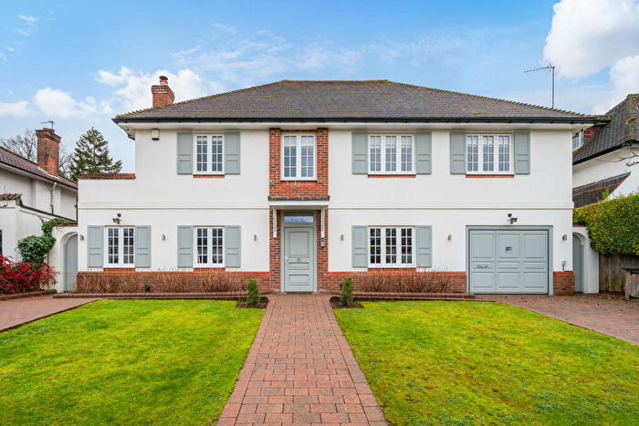 6 Bedroom Detached House For Sale In Moor Park Road, Northwood, HA6