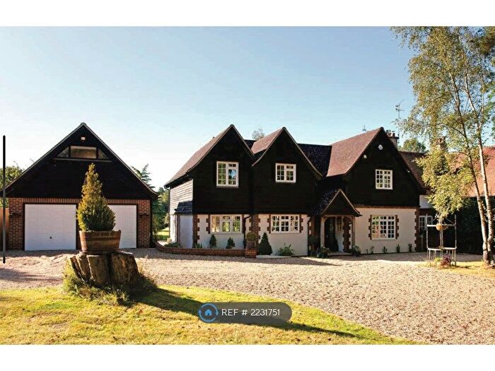 6 Bedroom Detached House To Rent In Forest Grange, Horsham, RH13