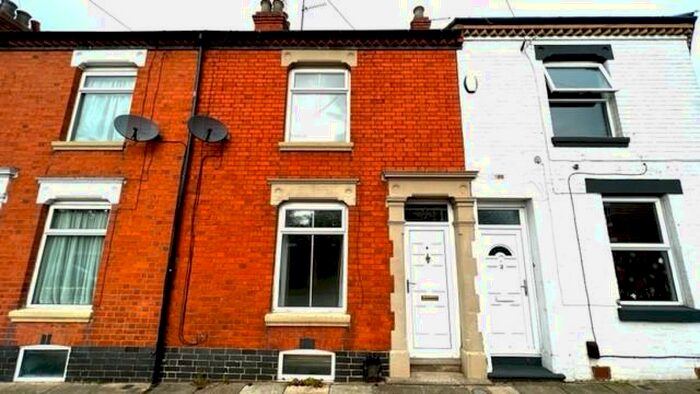 2 Bedroom House To Rent In Washington Street, Northampton, NN2