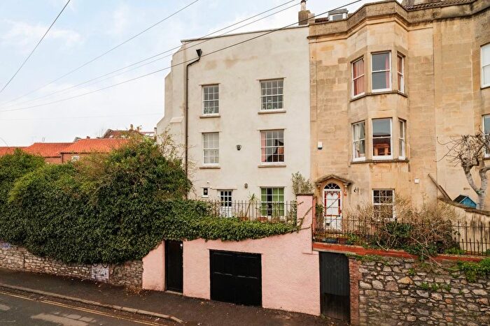 3 Bedroom Town House For Sale In York Road, Montpelier, Bristol, BS6