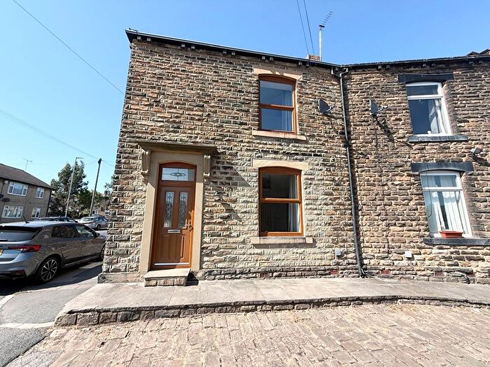 2 Bedroom End Of Terrace House To Rent In Armitage Square, Pudsey, West Yorkshire, LS28