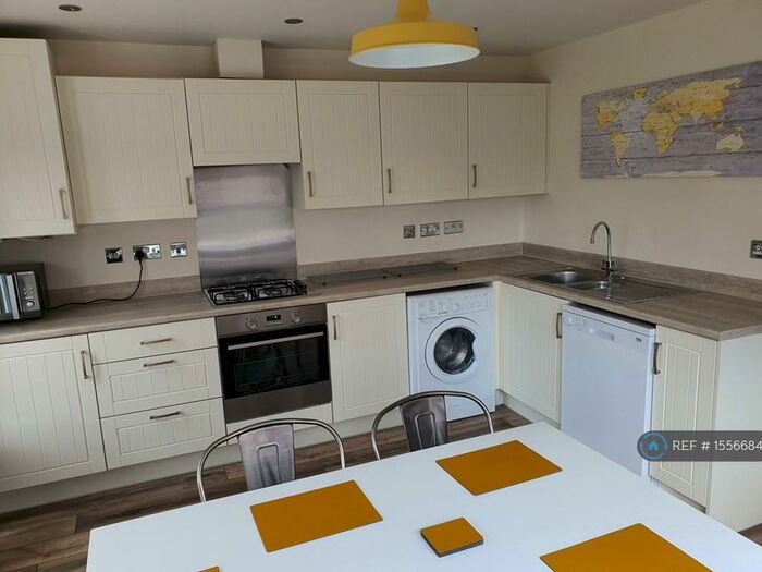 5 Bedroom Semi-Detached House To Rent In Brambling Avenue, Coventry, CV4