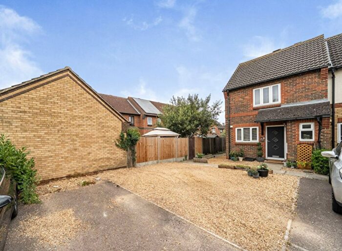 2 Bedroom End Terrace House For Sale In Boxgrove Priory, Bedford, MK41