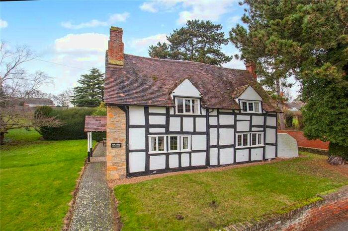 4 Bedroom Detached House For Sale In The Green, Charlton, Pershore, Worcestershire, WR10