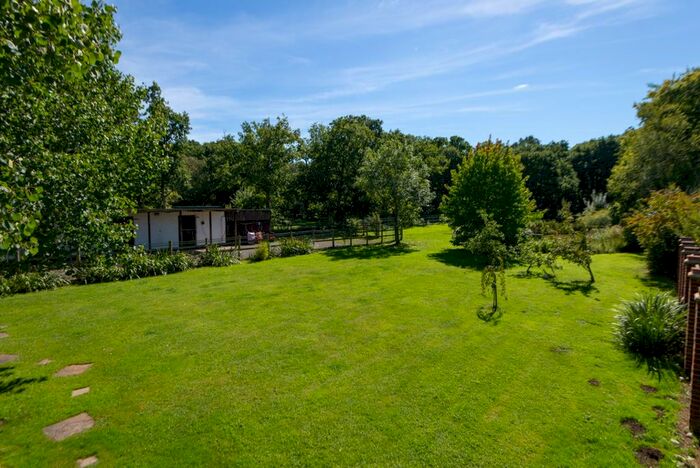 6 Bedroom Detached House For Sale In Bromley Green Road, Ruckinge, Ashford, TN26