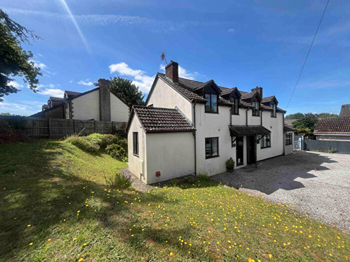 2 Bedroom Cottage For Sale In Berry Hill, GL16
