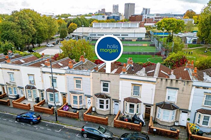 2 Bedroom Terraced House For Sale In Period House For Udpating | St Agnes, BS2