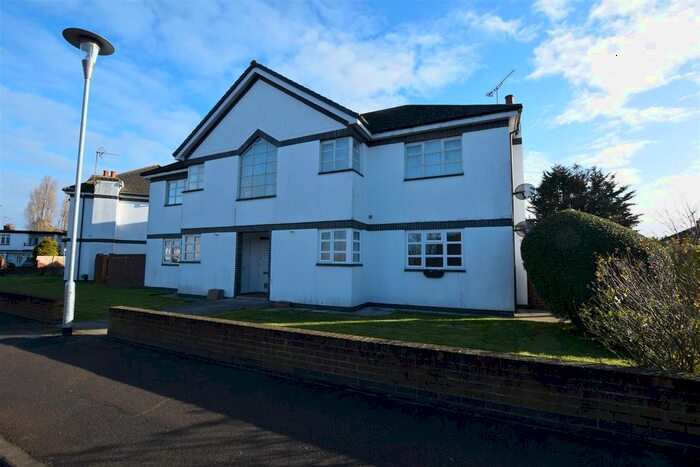 2 Bedroom Maisonette To Rent In Kensington Gardens, East Tilbury, Tilbury RM18