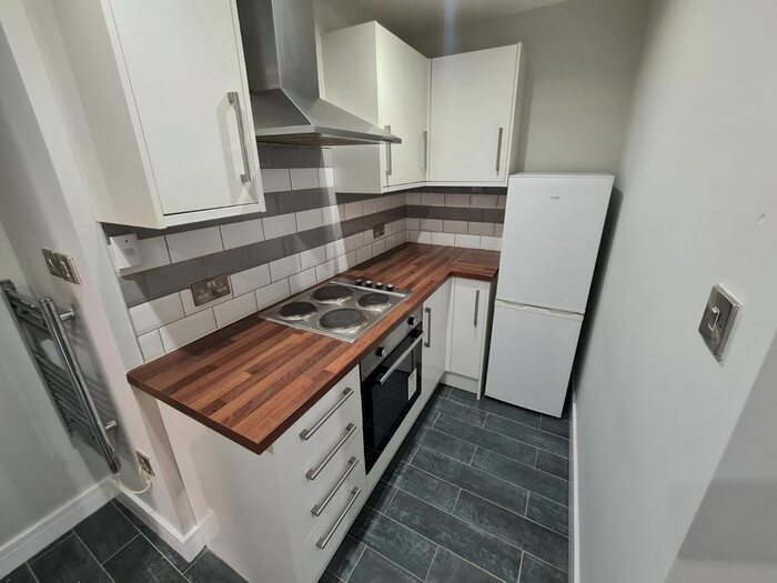 1 Bedroom Flat To Rent In Flat, Copley Road, DN1