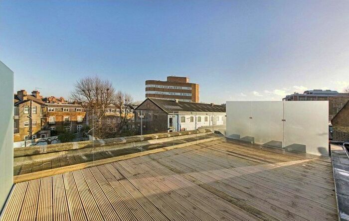 2 Bedroom Flat To Rent In Fulham High Street, Fulham, SW6