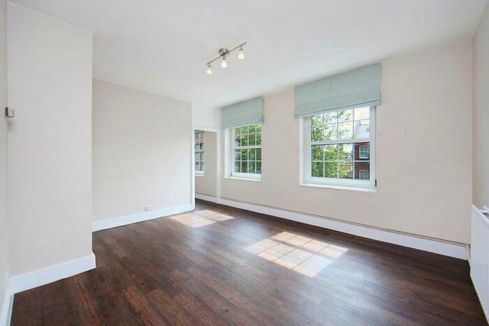 2 Bedroom Flat To Rent In Orsett Street, London, SE11