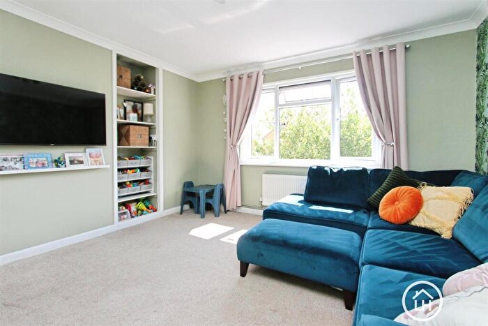 2 Bedroom Maisonette For Sale In Commonwealth Close, Sittingbourne, ME10