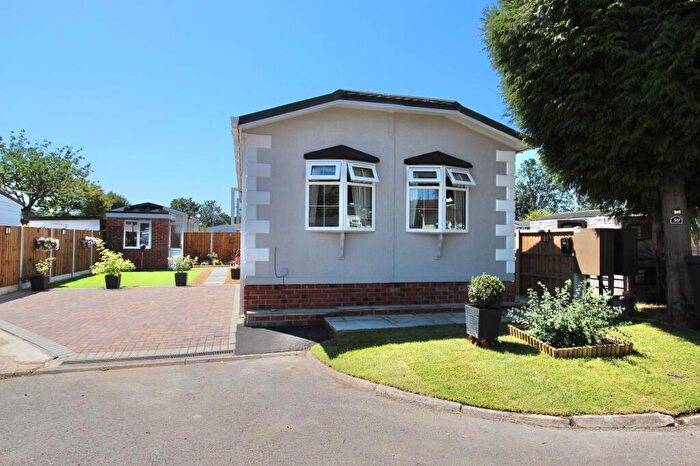2 Bedroom Park Home For Sale In Grange Park, Shamblehurst Lane South, SO30