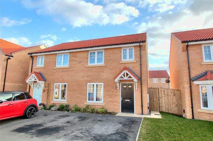 3 Bedroom Semi-Detached House For Sale In Pit Wood Drive, Yarm TS15