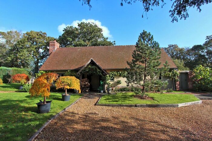 Bungalow For Sale In Lymington Road, Brockenhurst, Hampshire, SO42