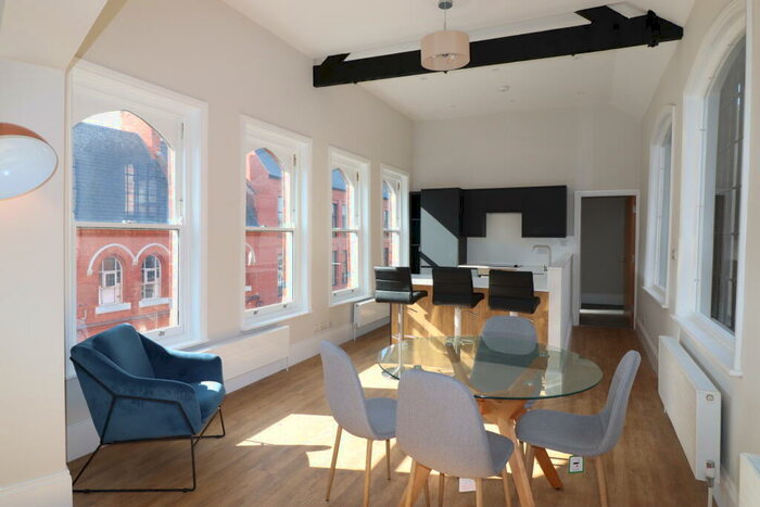 3 Bedroom Apartment To Rent In Tenby Street North, Birmingham, B1