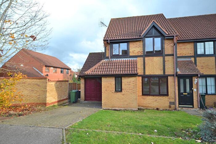 3 Bedroom End Of Terrace House To Rent In Greystonley, Emerson Valley, Milton Keynes, Buckinghamsire, MK4