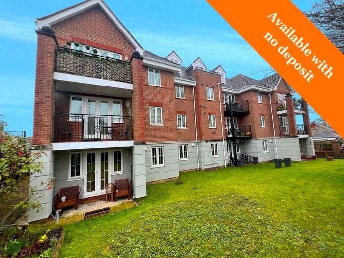 2 Bedroom Flat To Rent In Ascot Place, Hedge End, SO30