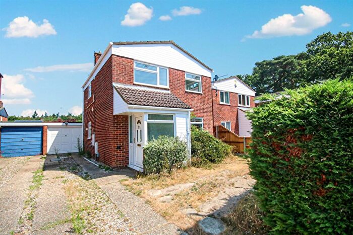 4 Bedroom Detached House For Sale In Birch Court, Sprowston, NR7