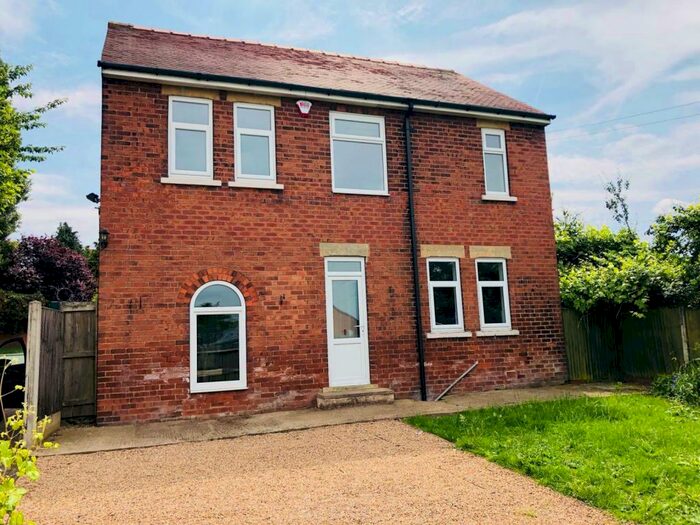 4 Bedroom Villa To Rent In Mansfield Road, Warsop, Mansfield, NG20