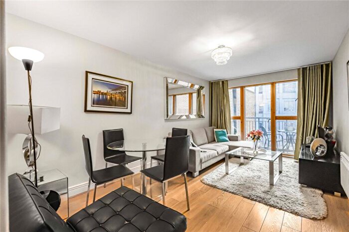2 Bedroom Apartment To Rent In Aldersgate Street, London, EC1A