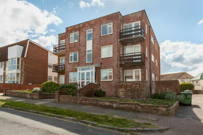 2 Bedroom Flat To Rent In Chichester Drive East, Saltdean, Brighton, BN2