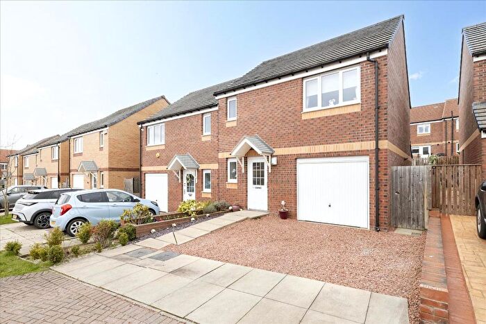 3 Bedroom Semi Detached House For Sale In Whitehouse Avenue, Gorebridge, EH23