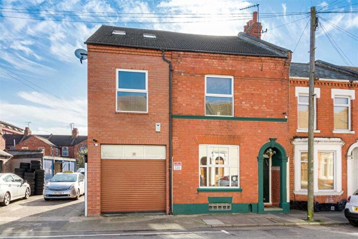 4 Bedroom House For Sale In Derby Road, Abington, Northampton, NN1