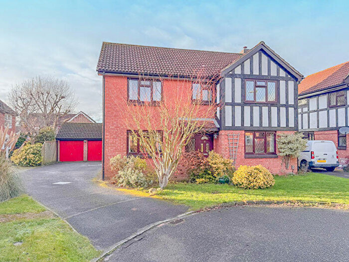 4 Bedroom Detached House For Sale In Gray Close, Southampton, SO31
