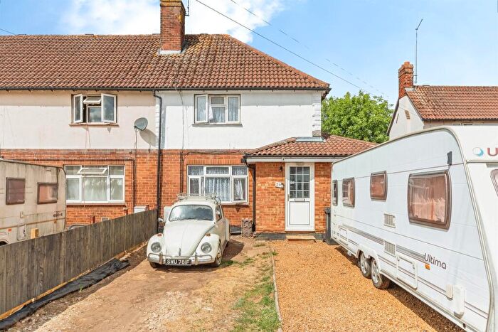4 Bedroom End Of Terrace House For Sale In Almond Road, Kettering, NN16