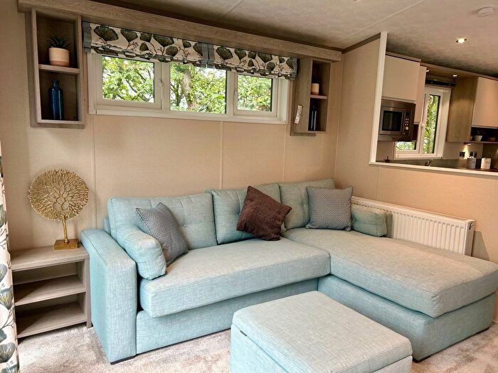 2 Bedroom Mobile/park Home For Sale In West Witton, Leyburn, DL8
