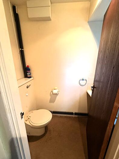 2 Bedroom Bungalow For Sale In Waterloo Close, Cardiff, CF23